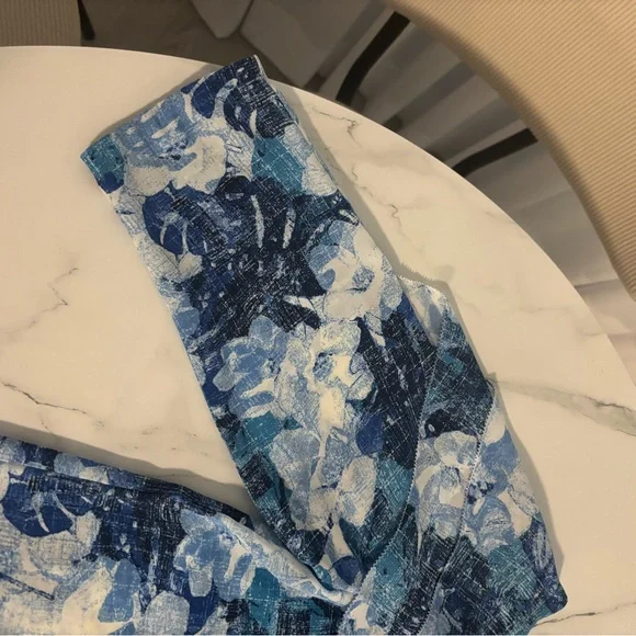 Blue Floral Women's Top - Picture 2 of 4